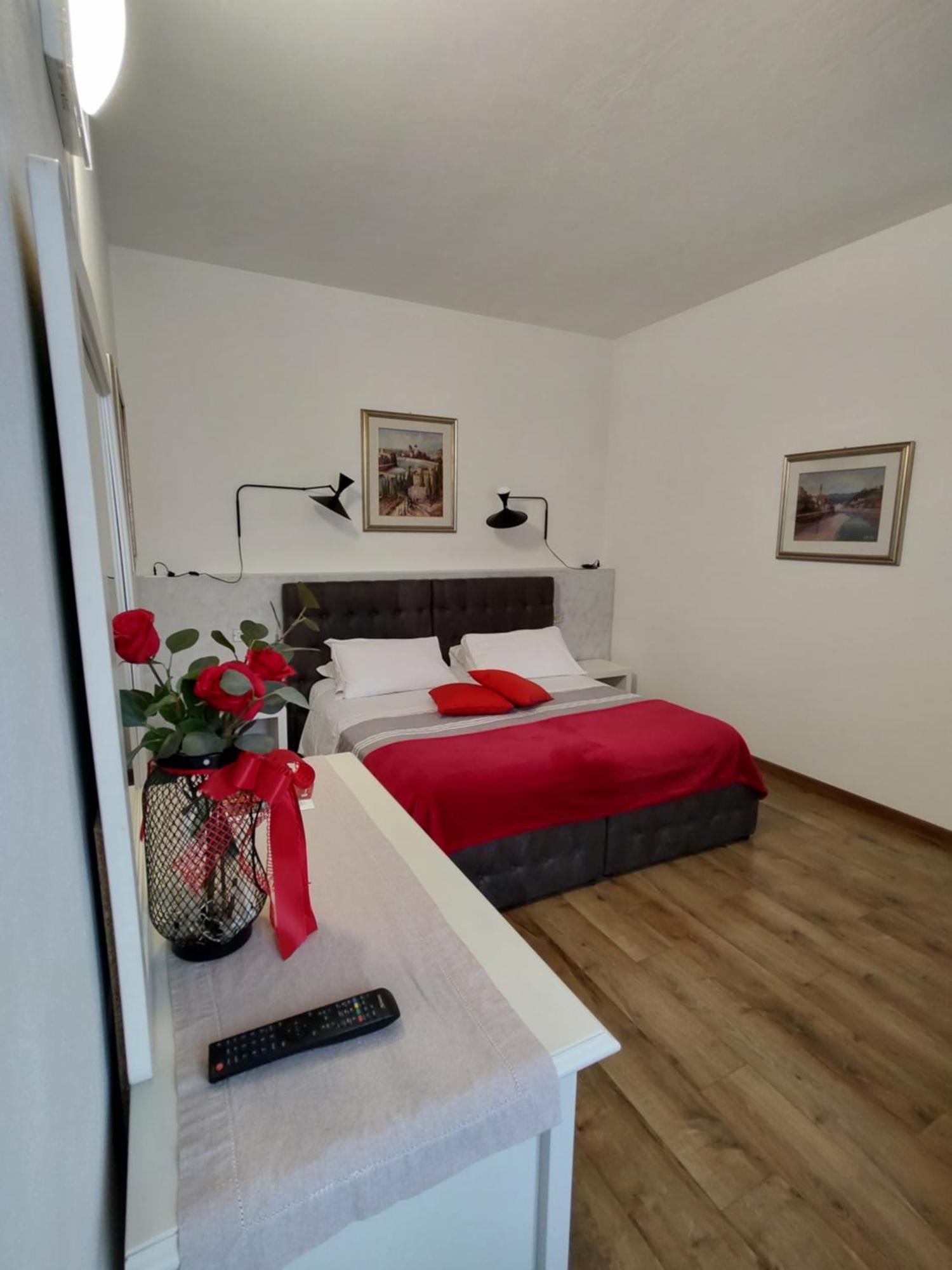 Verona Relax & Stay Rooms Eksteriør billede